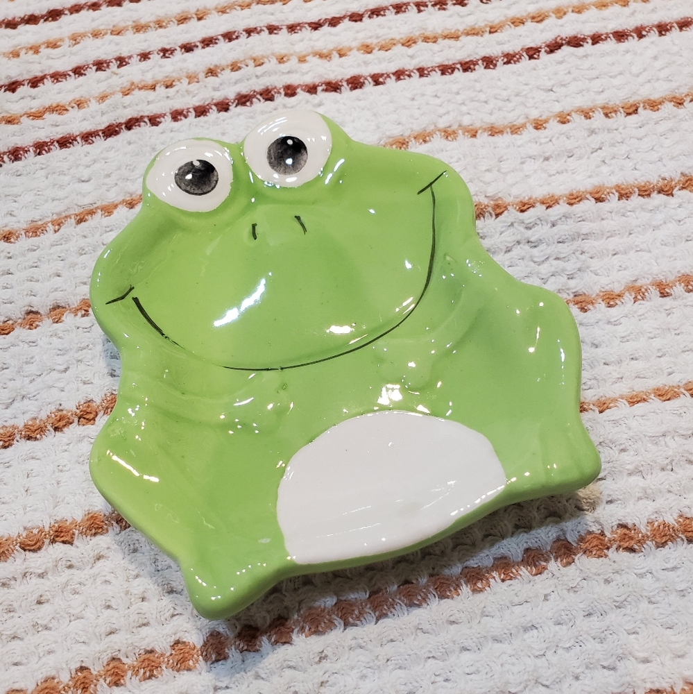 Green Frog Ceramic Soap Dish